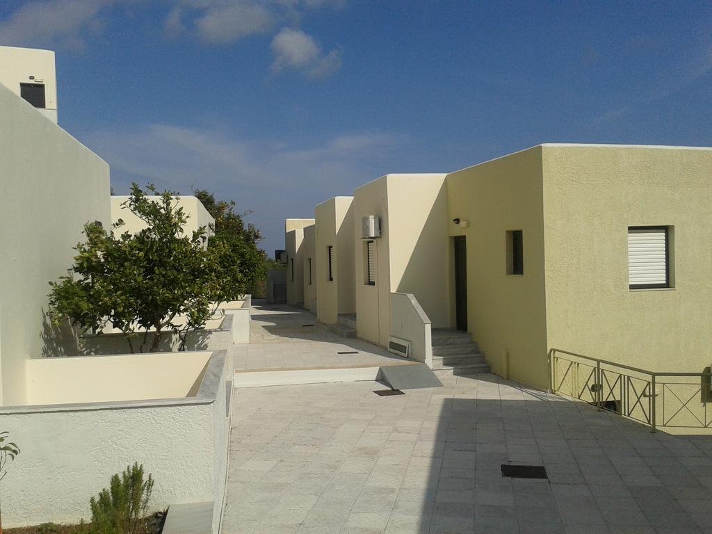 Polyrizos Hotel Rodakino Exterior foto